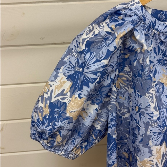 Current Air Blue and Tan Floral Blouse Size Medium NWT - Picture 2 of 12